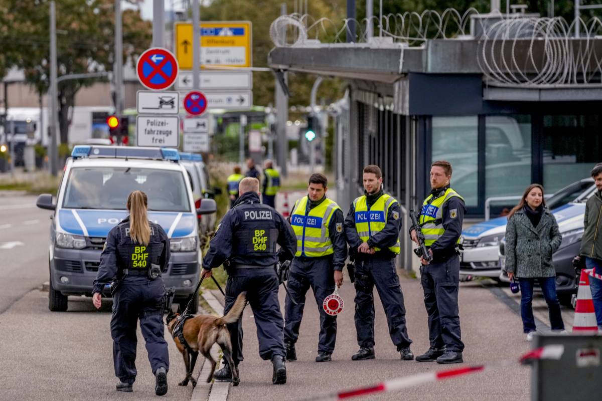 Arresti, ingressi rifiutati e respingimenti al confine: da oggi la Germania è blindata