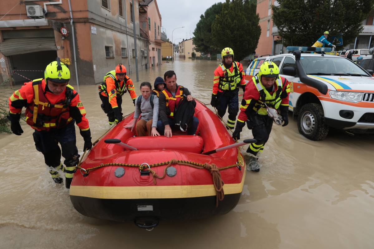 Romagna, sfollati e dispersi. È scontro governo-Regione