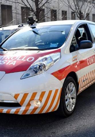 "Occhio d'aquila" fa multe a raffica: 2670 al giorno senza scendere dall'auto