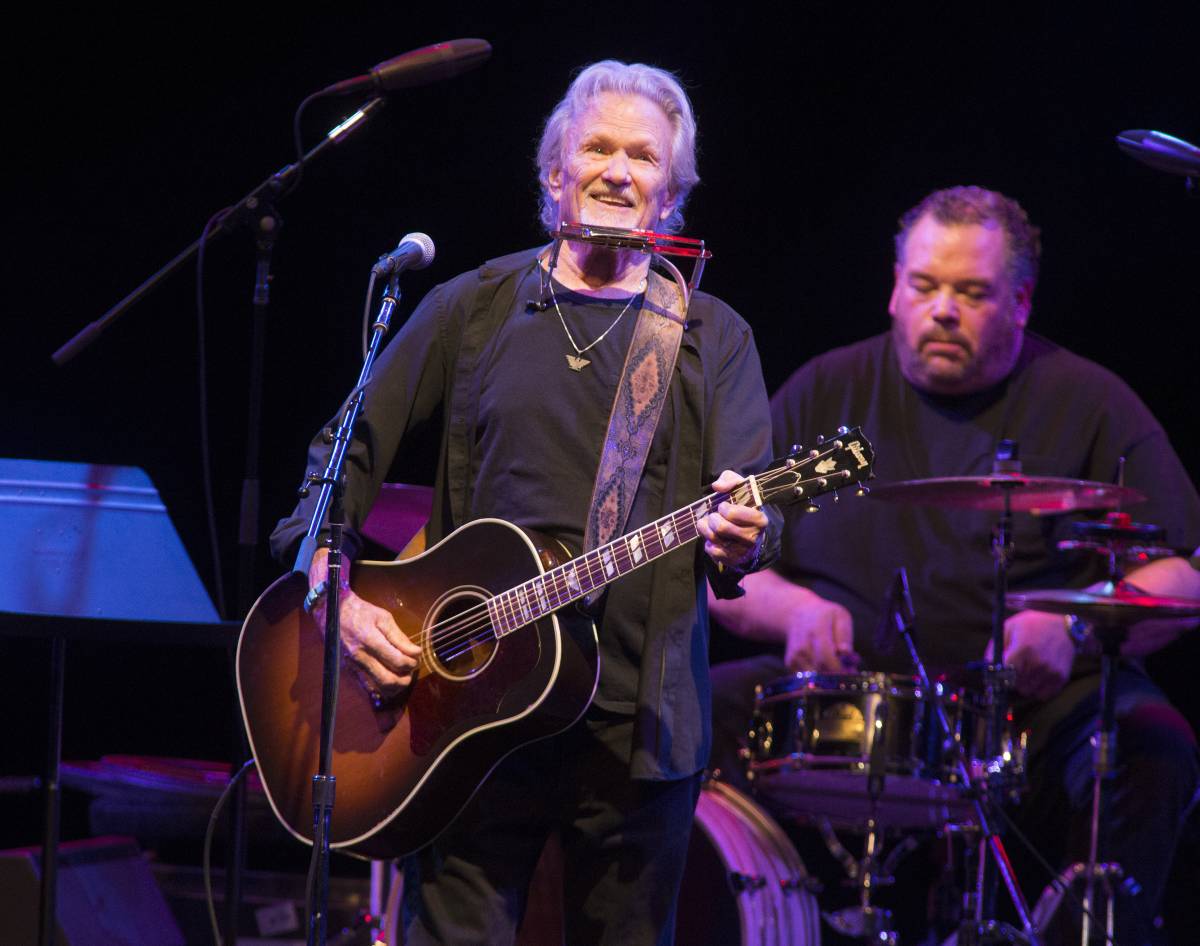 Addio a Kris Kristofferson: è morta una stella (non solo) del country