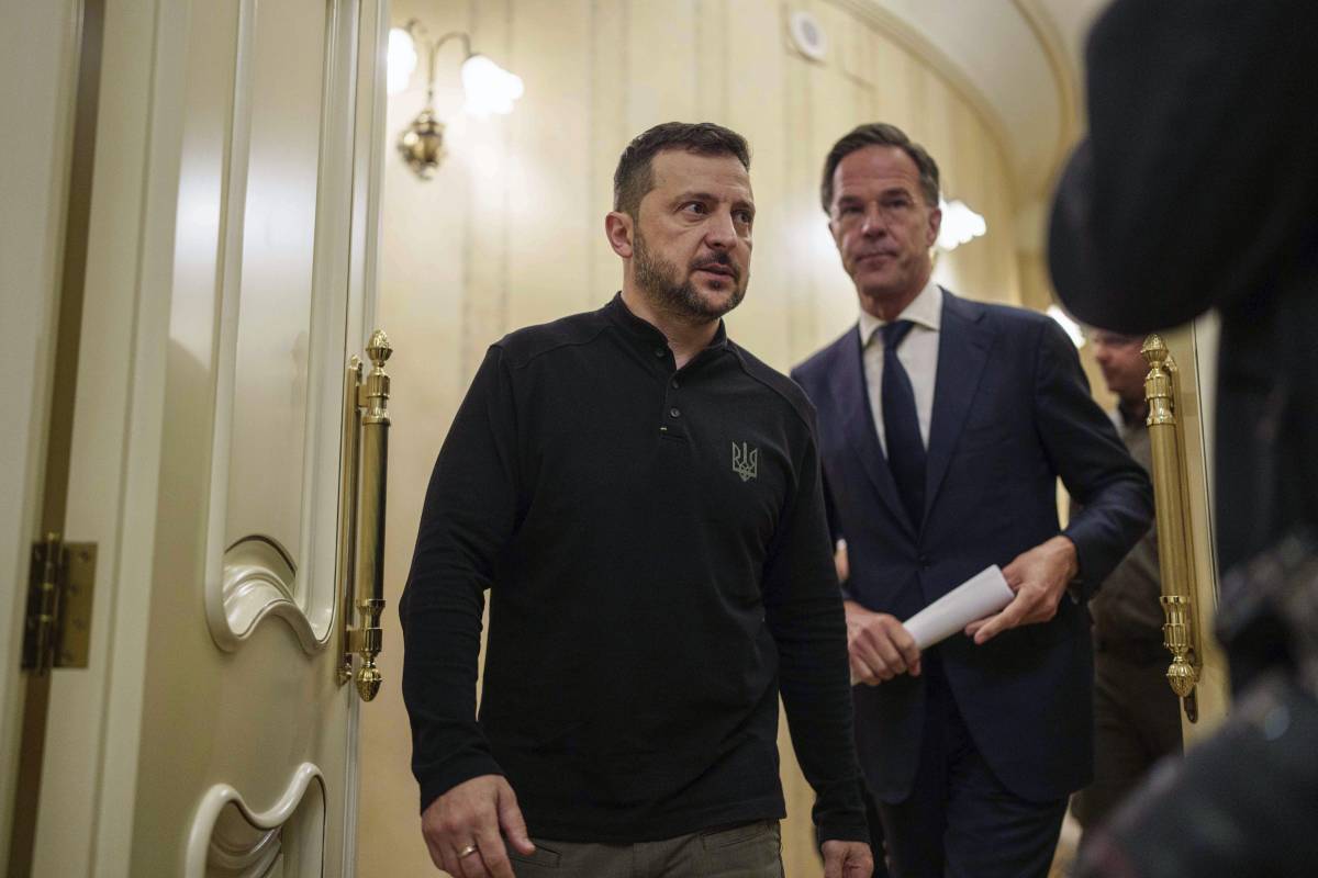 Mosca avanza nel Donetsk. Rutte a Kiev: "Ucraina nella Nato"