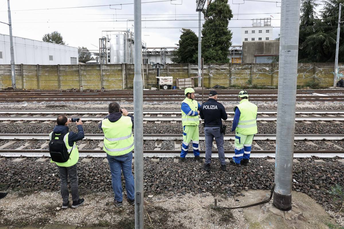 Tragedia sulla linea Bologna-Venezia: operaio investito sui binari. Treni sospesi per ore