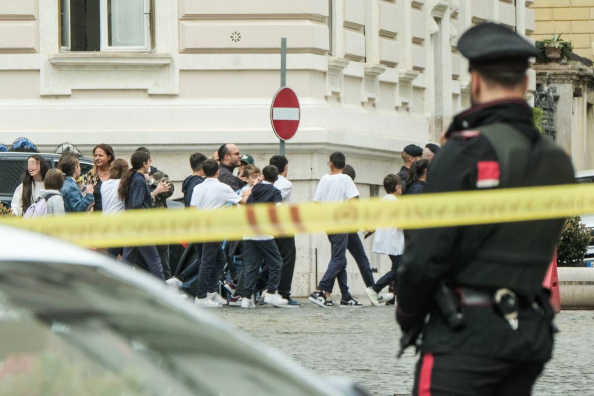 Paura attentati, blindata la cerimonia nella sinagoga di Roma. Presente Meloni