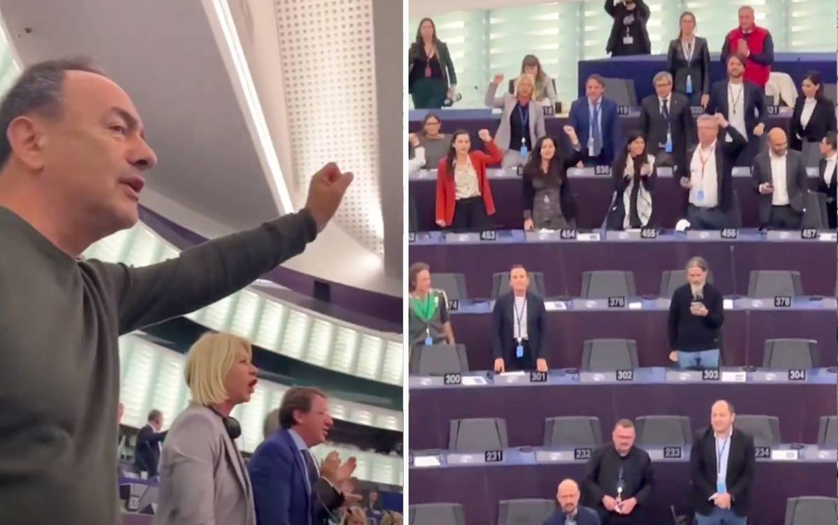 La sinistra fa il pugno chiuso e canta Bella Ciao al Parlamento Ue. Metsola: "Non è l'Eurovision"