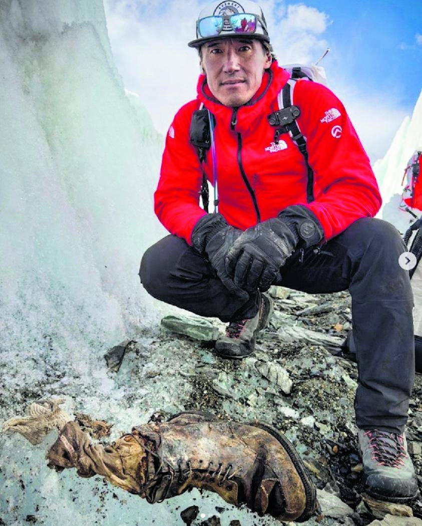 Ritrovato sull'Everest lo scarpone di Irvine. Può riscrivere la storia della montagna