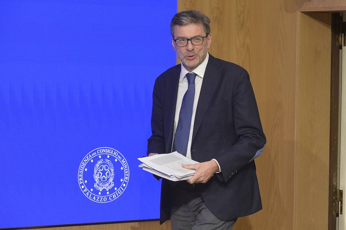 Giorgetti: "Le agenzie di rating premiano la nostra prudenza"