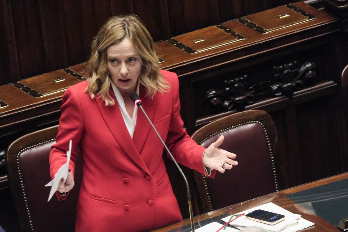 Dossieraggi, Meloni: "Potrebbe essere eversione. Attaccano Arianna per colpire me"