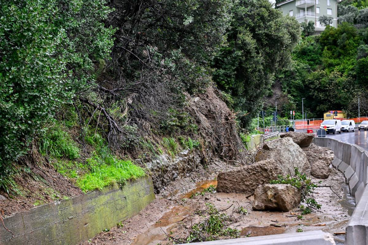 Liguria Al Voto Con L'allerta Arancione: Spostati Alcuni Seggi A ...