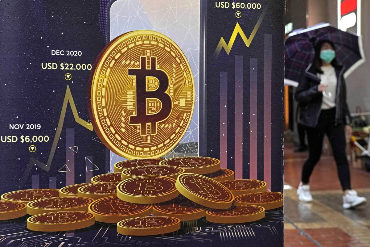 Il bitcoin al posto delle riserve auree. Cosa c'è dietro la corsa "all'oro digitale" da parte degli Usa