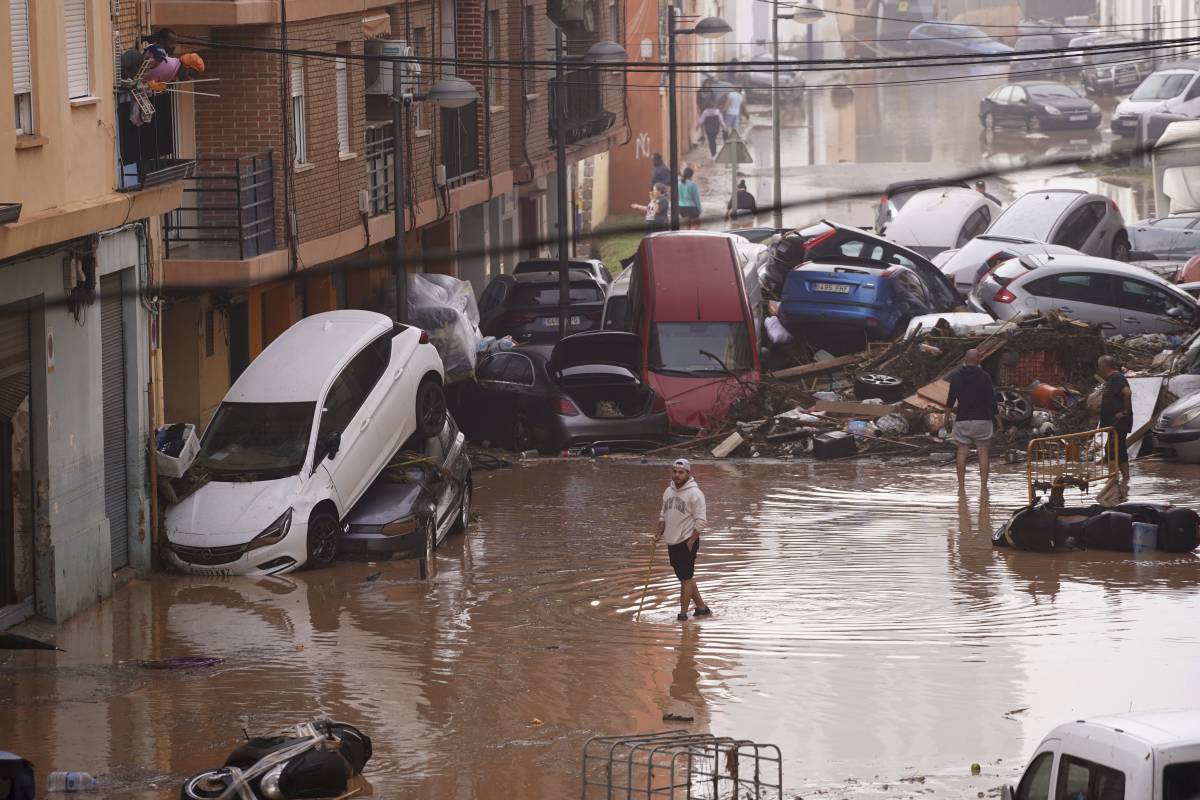 "Una tempesta storica": l'allerta in ritardo, così Dana ha devastato Valencia