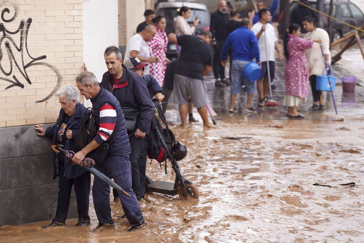 Lo choc tra fango e distruzione: "Come uno tsunami improvviso Qui abbiamo  perso tutto"