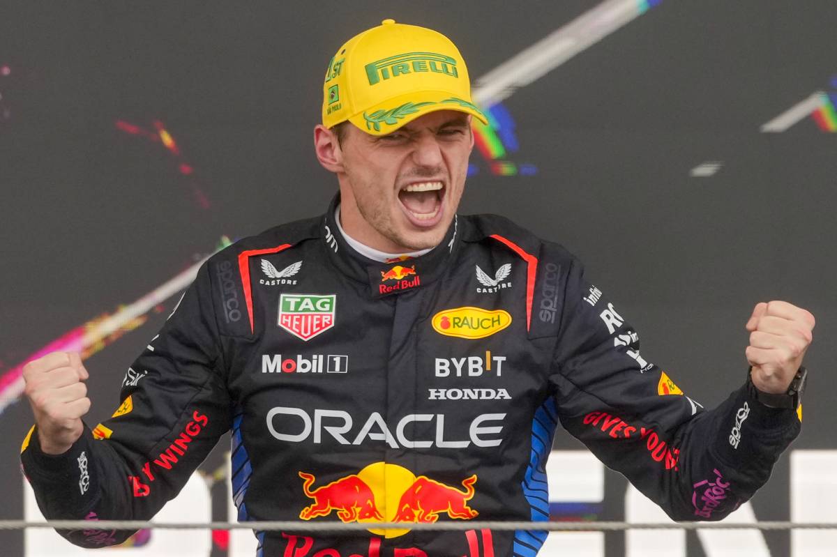 Il super aereo di Verstappen e il nostro piacere di andare a piedi