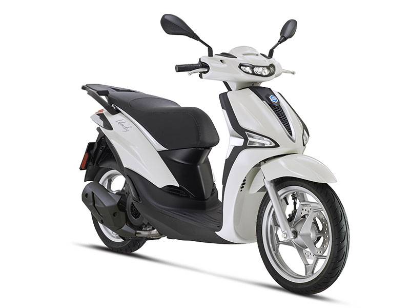 EICMA 2024, Piaggio Liberty 125, Medley 200, Beverly 310 e Vespa GTS 310