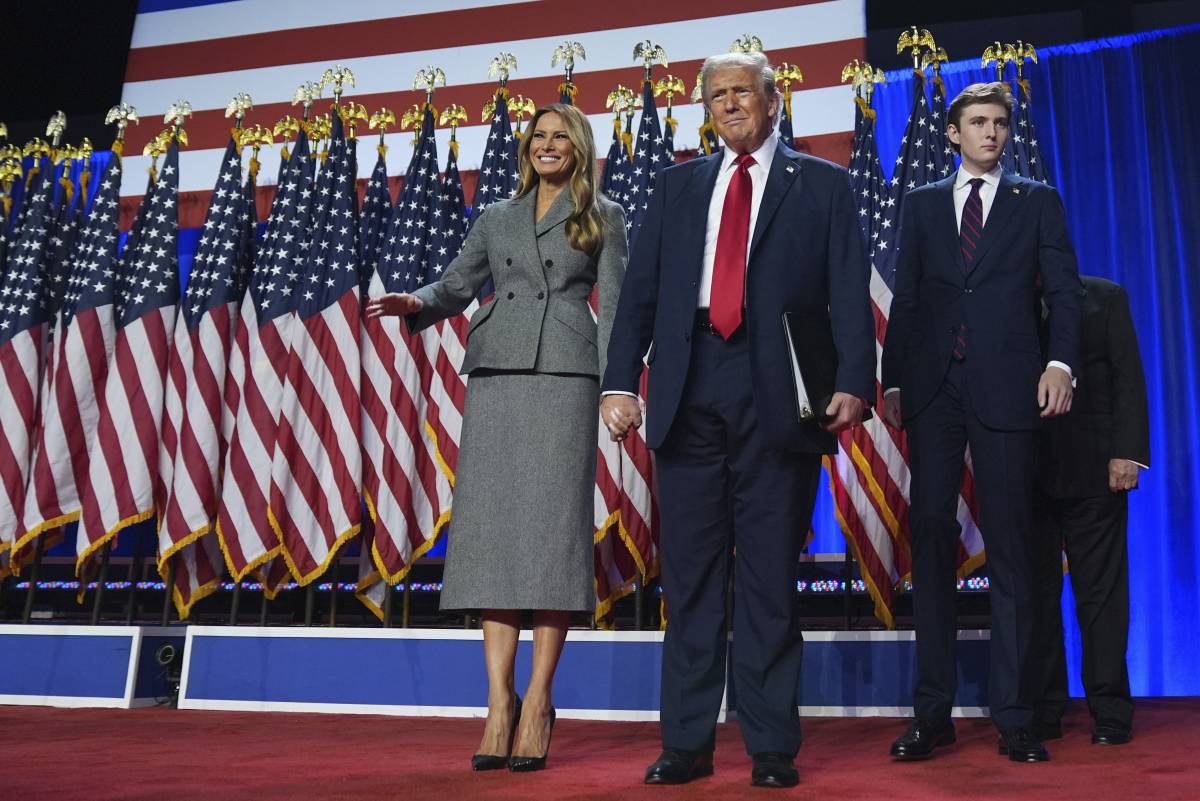 "Abbiamo fatto la storia, ora riuniamo l'America". Trump celebra la vittoria