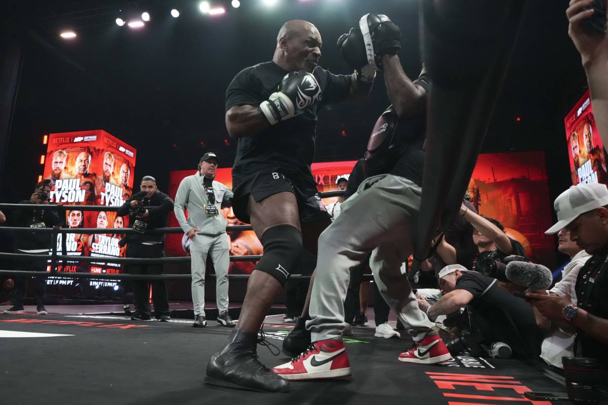 https://img.ilgcdn.com/sites/default/files/styles/xl/public/foto/2024/11/13/1731492483-mike-tyson.jpg?_=1731492483