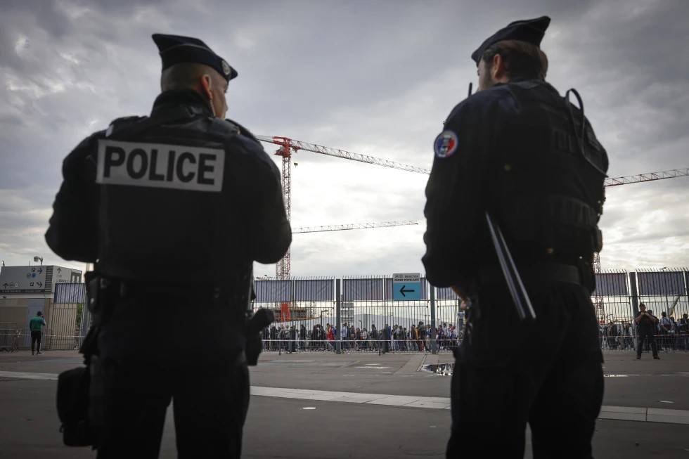 Francia-Israele blindata. Stadio vuoto, sinistra choc