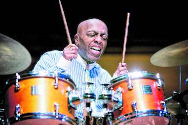 Roy Haynes, il re del ritmo con la sua batteria jazz