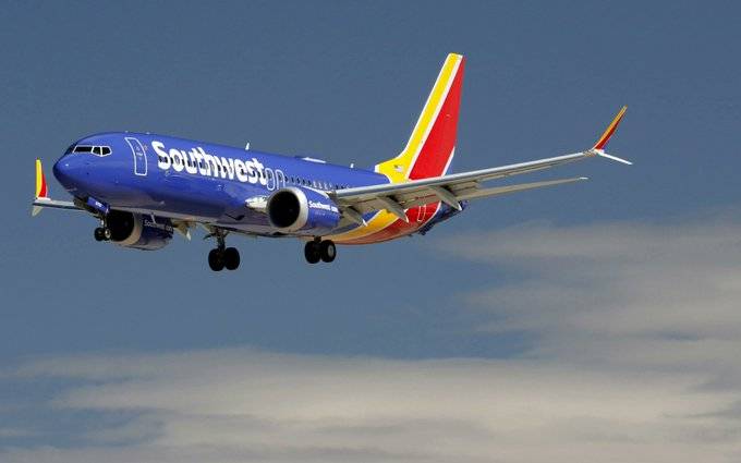 Dallas, aereo della Southwest Airlines colpito da un proiettile