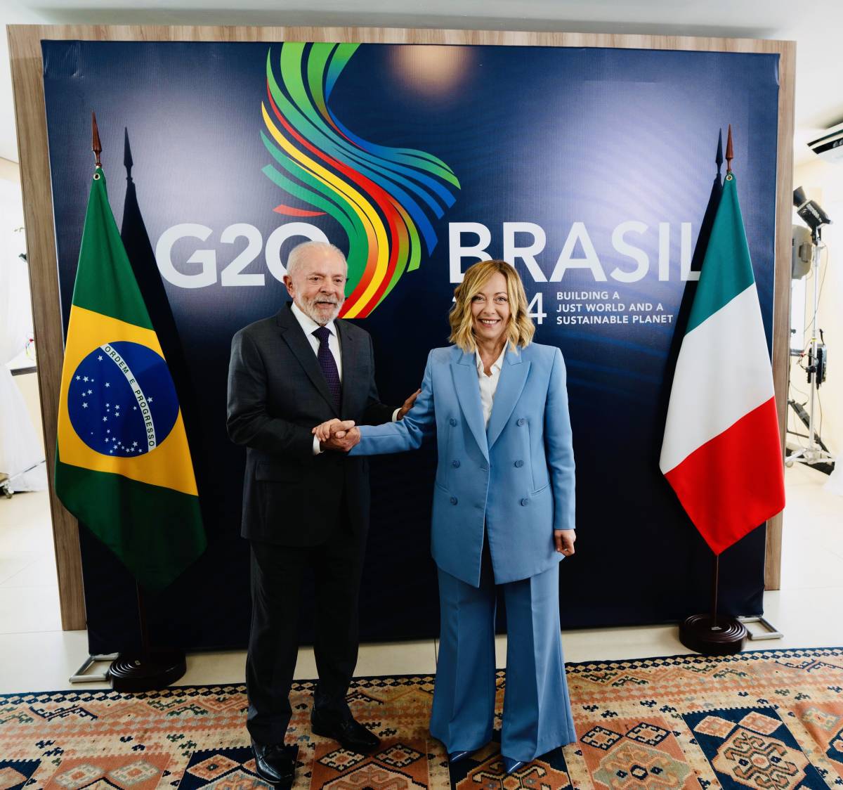 Il Presidente del Consiglio Giorgia Meloni al G20 con Il Presidente del Brasile Luiz Inacio Lula da Silva