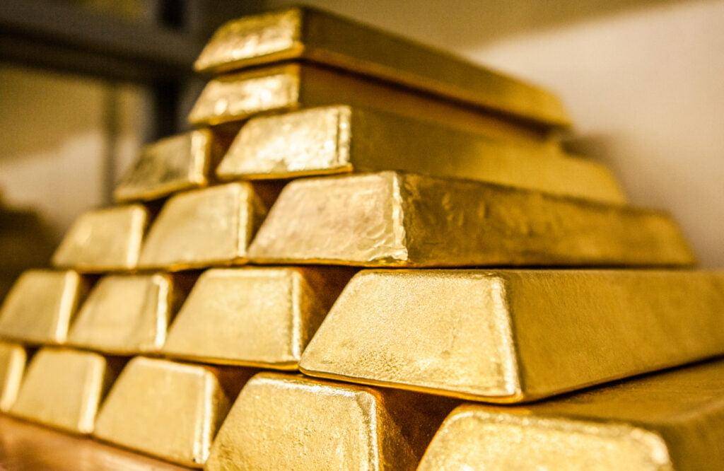 https://img.ilgcdn.com/sites/default/files/styles/xl/public/foto/2024/12/06/1733480950-gold-bars-2-1024x666.jpg?_=1733480950