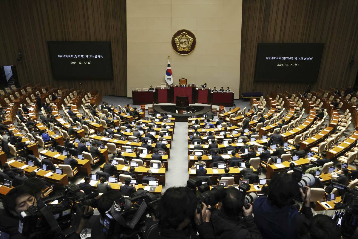 Corea del Sud, il parlamento respinge l'impeachment. Yoon salvato dal suo partito