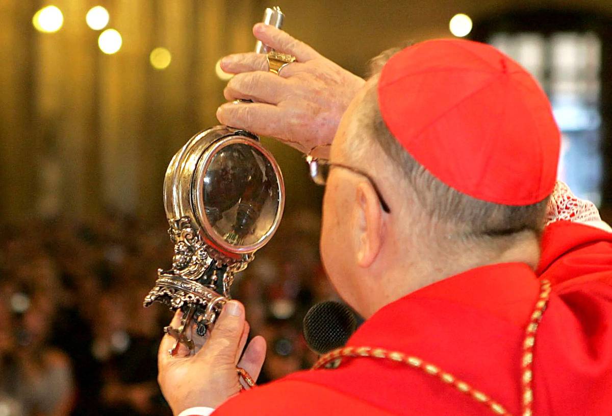 Nuovo miracolo. Si è sciolto il sangue di San Gennaro