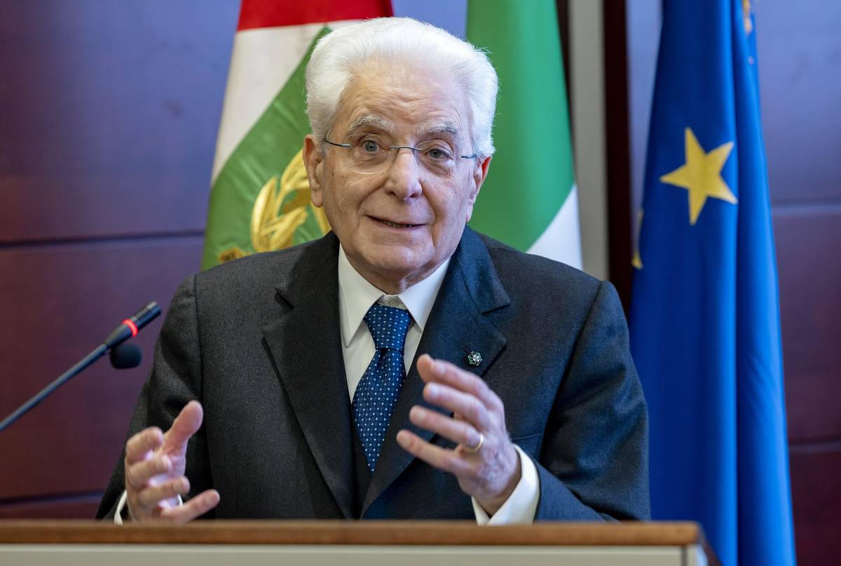 Mattarella "vota" la fiducia: "Ottimismo sull'economia"