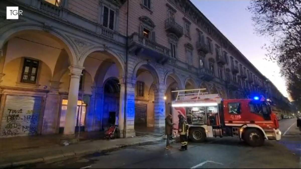 Torino, incendio in una portineria: morta una 25enne