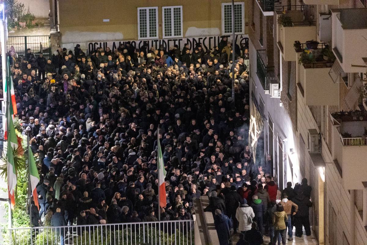 Acca Larentia, ancora saluti fascisti