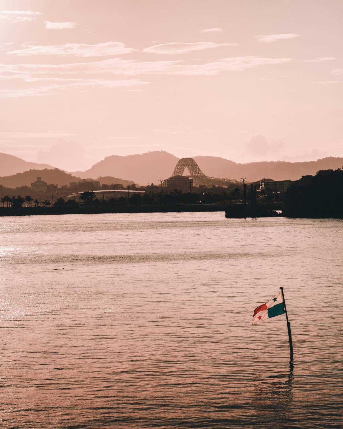 Le mani del Dragone sul Canale di Panama. Ecco perché Donald vuole riprenderselo