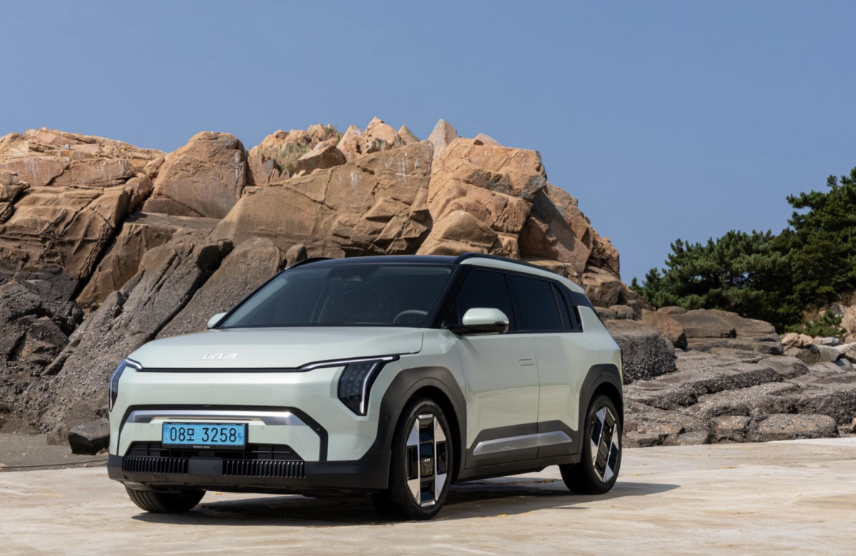 Kia EV3 vince il premio come miglior Compact suv ai Women's Worldwide Car of the Year Awards 2025