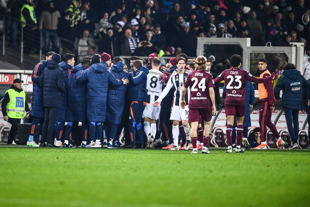 Due perle e nervosismo: le pagelle di Torino-Juventus. Espulsi Motta e Vanoli