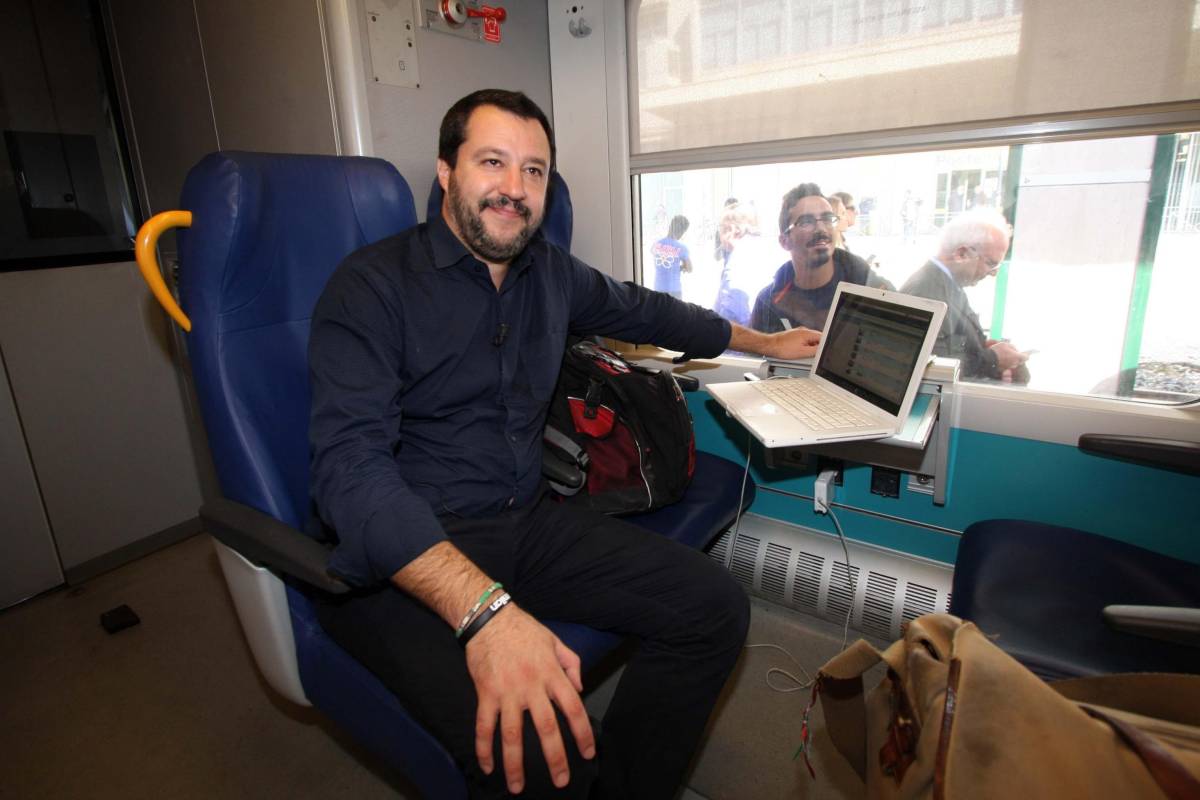 "Sabotaggi? Sarebbe gravissimo". Salvini chiede risposte sui treni guasti