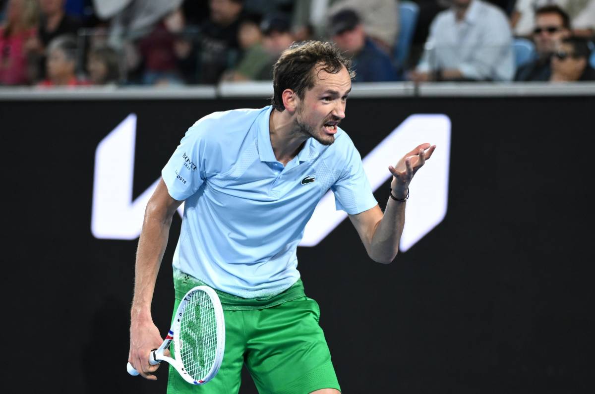 Australian Open, clamorosa eliminazione di Medvedev: sconfitto in cinque set dal n.121