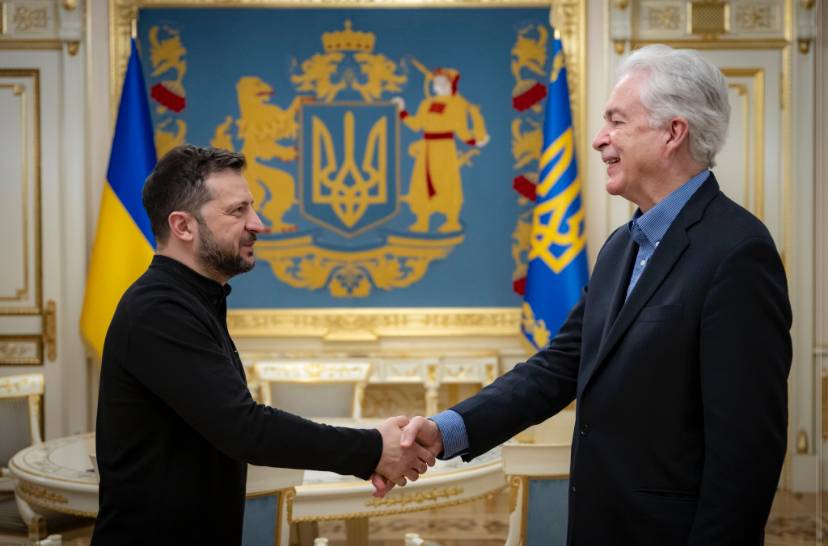 Il presidente ucraino Volodymyr Zelensky e il direttore della Cia William Burns (Fonte: profilo X di Zelensky)