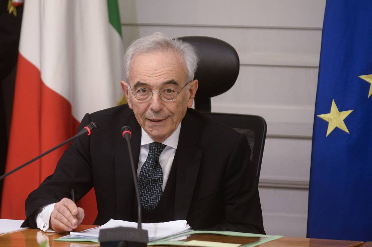 Amoroso presidente. Ma la Consulta resta ancora monca