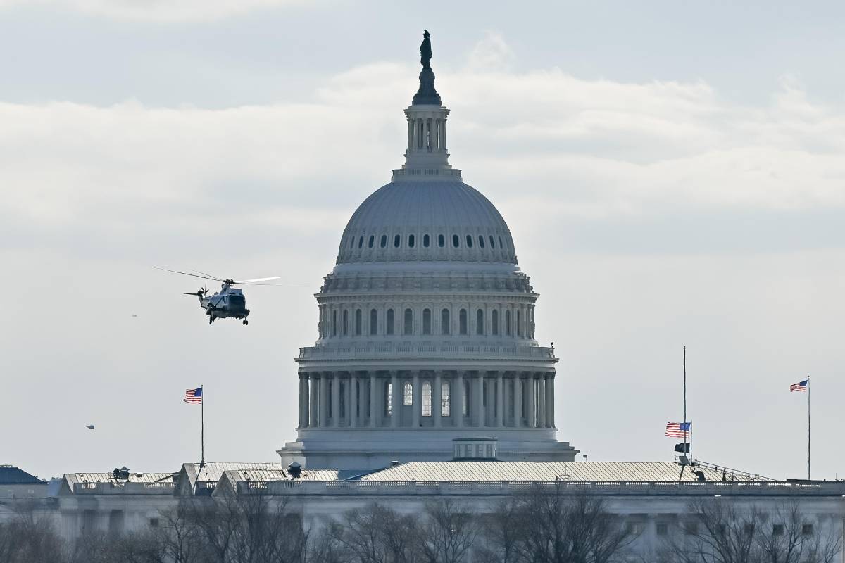 "Ha rubato agli americani". Dem all'attacco: ecco come vogliono fermare Trump