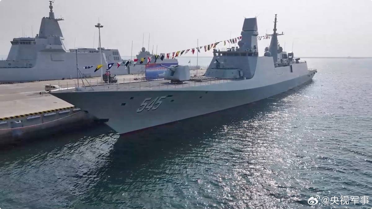 Pechino schiera la Type 054B: cosa può fare la nuova nave da guerra della Cina