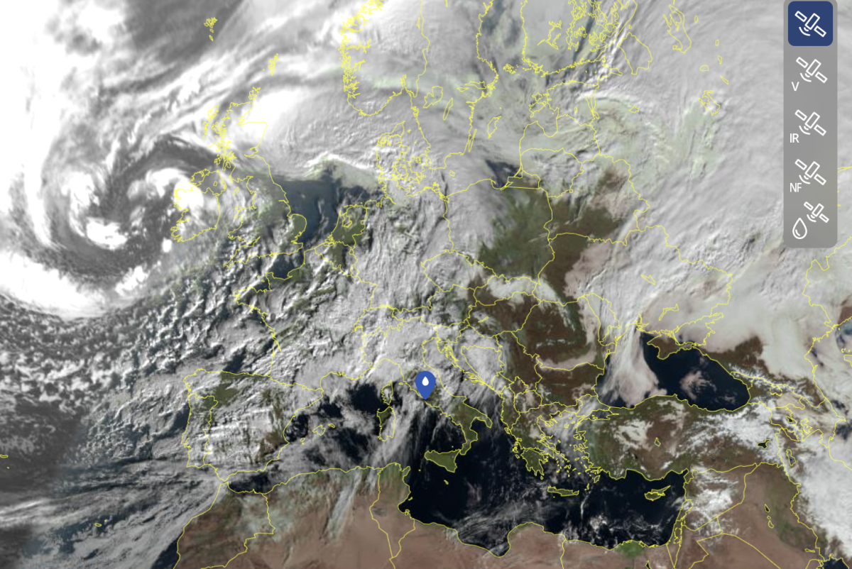 La pioggia, poi la "primavera". La data per riporre l'ombrello