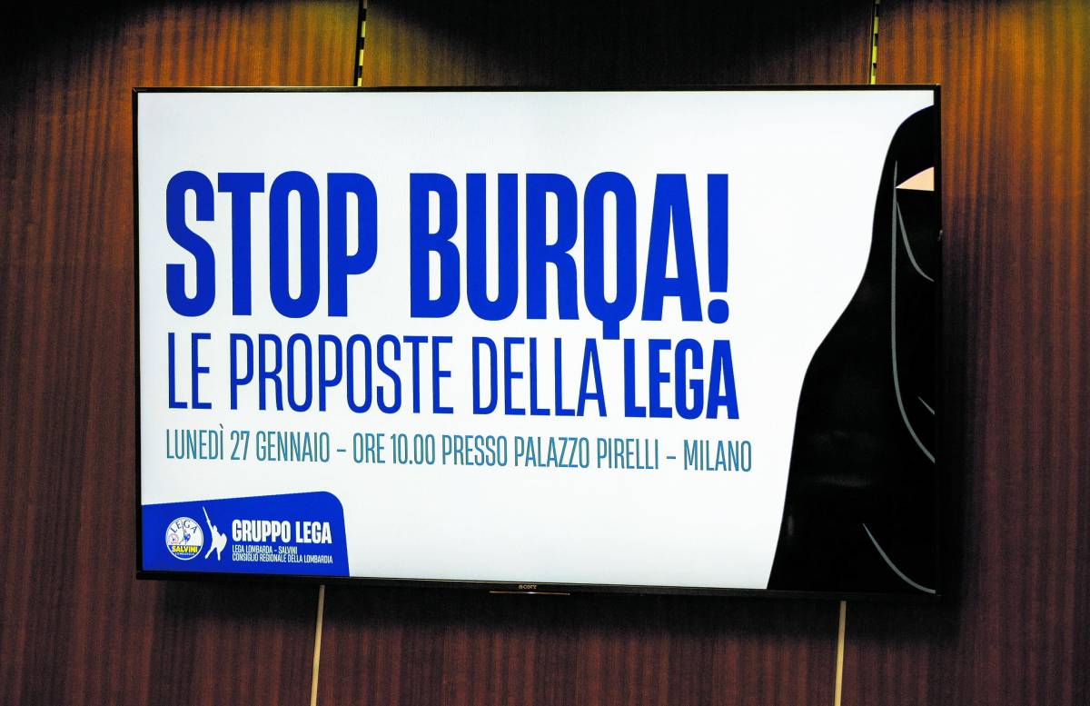 Battaglia della Lega. "Burqa e velo vietati anche nelle scuole"