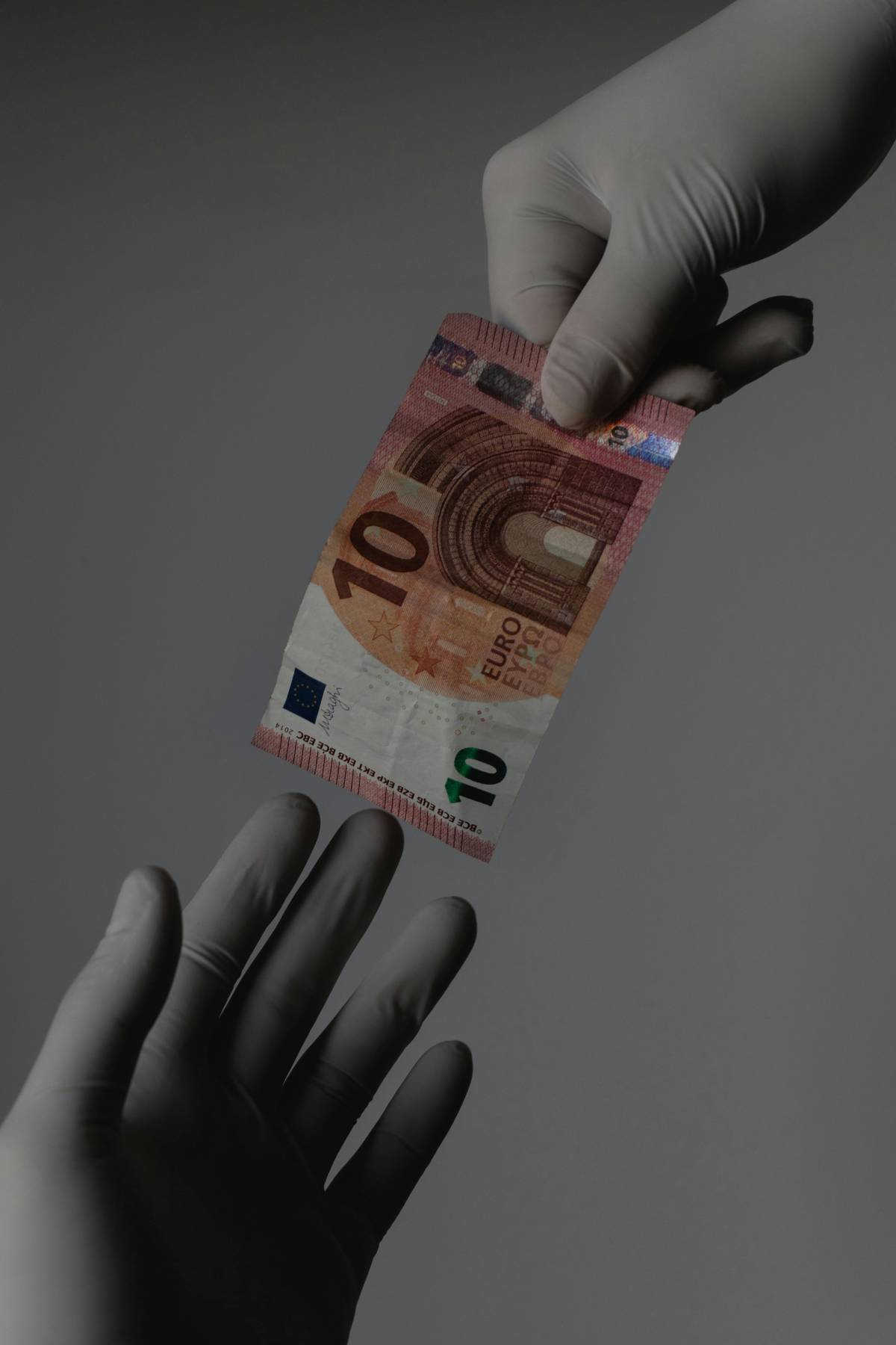 La libertà vale solo 10 euro