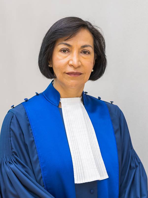 Dai servizi ad Almasri, il piano contro l'Italia. E una giudice dell'Aja: "Corte incompetente"