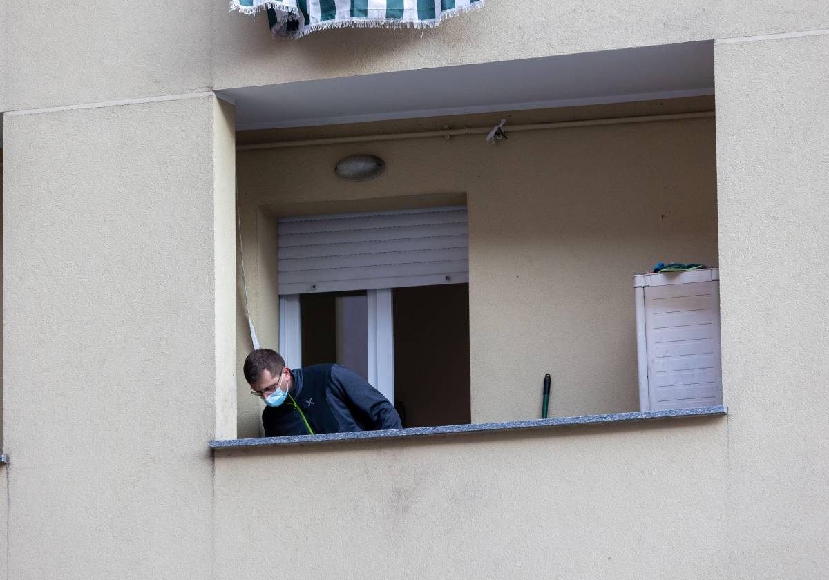 Sedicenne partorisce in casa con la madre: bebè morto sul balcone