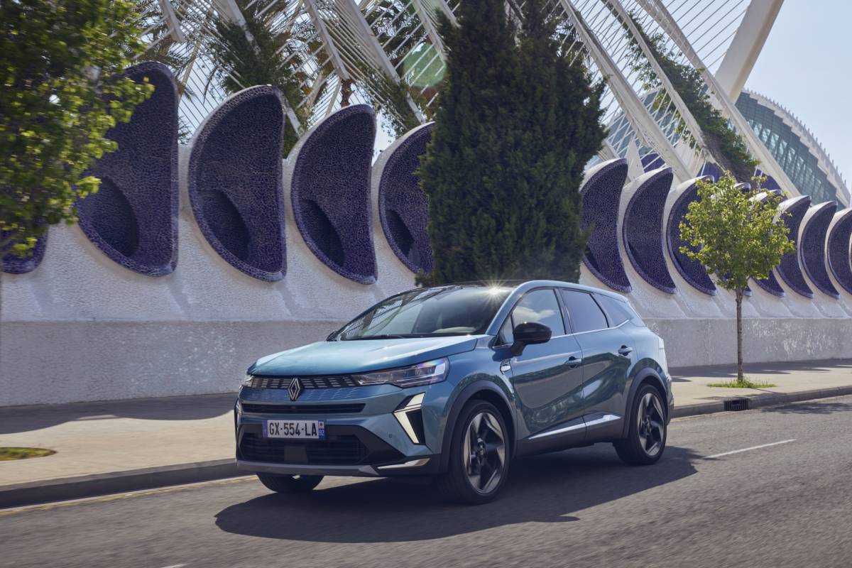 Renault Symbioz E-Tech: il nuovo crossover full-hybrid, bassi consumi, tanto spazio