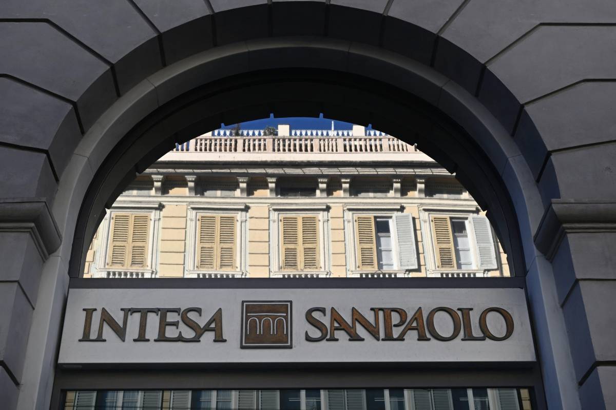 Intesa Sanpaolo, utile e dividendo in forte crescita