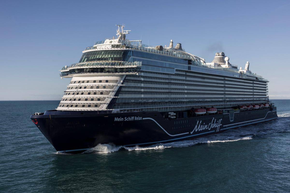 La magnifica “Mein Schiff Relax”, la prima di due navi da crociera classe InTUItion di nuova concezione dual-fuel , consegnata oggi da Fincantieri