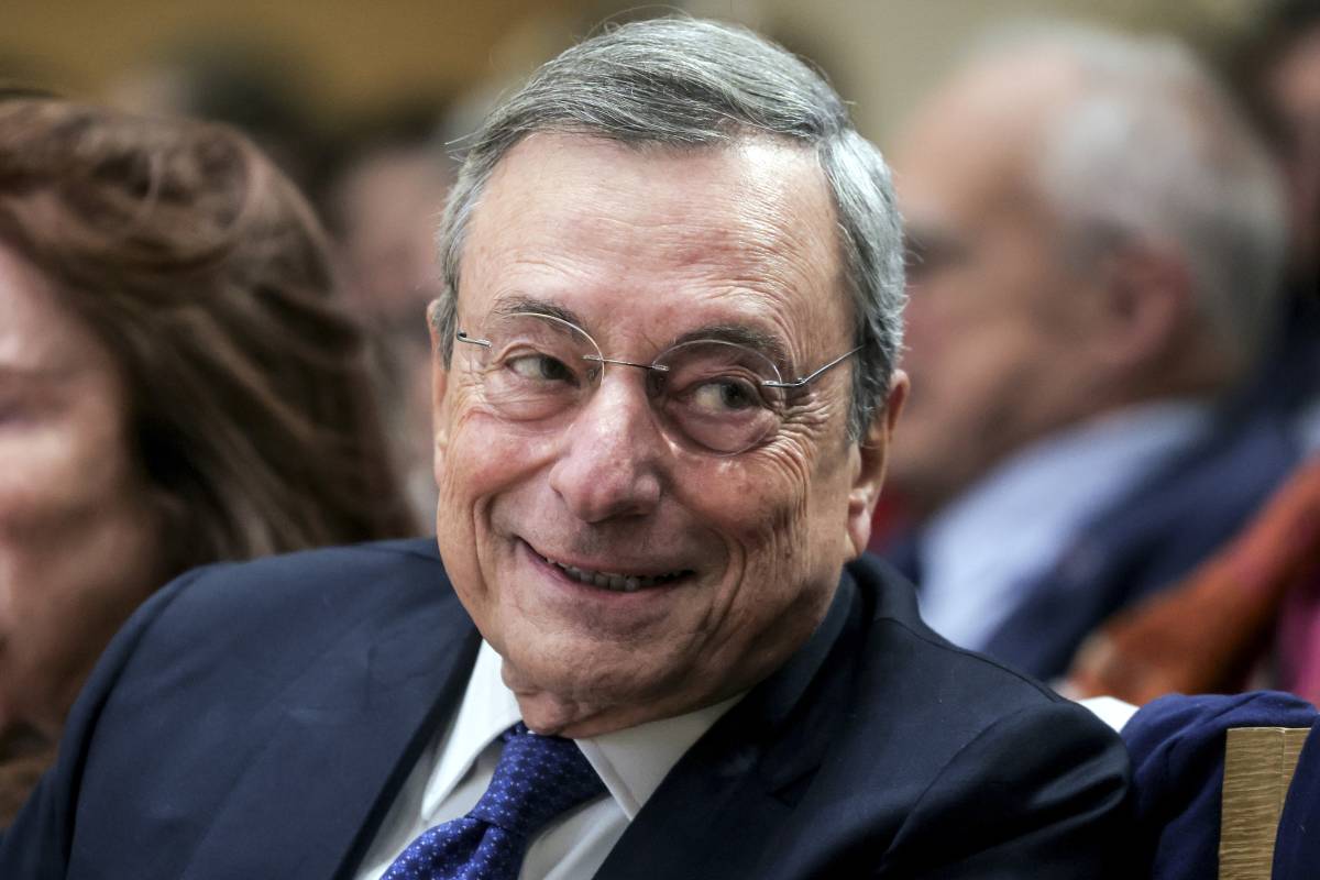 Draghi striglia l'Ue: "Resteremo da soli a difendere Kiev. Ora risposte rapide"