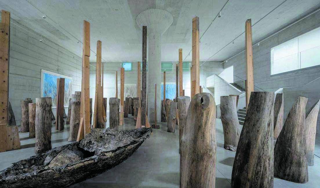 Il bosco magico creato da Mario Ceroli in mostra a Palazzo Citterio