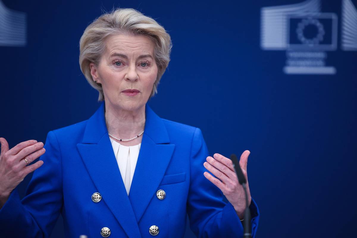 Von der Leyen, piano da 800 miliardi per la sicurezza Ue: "Viviamo tempi pericolosi"