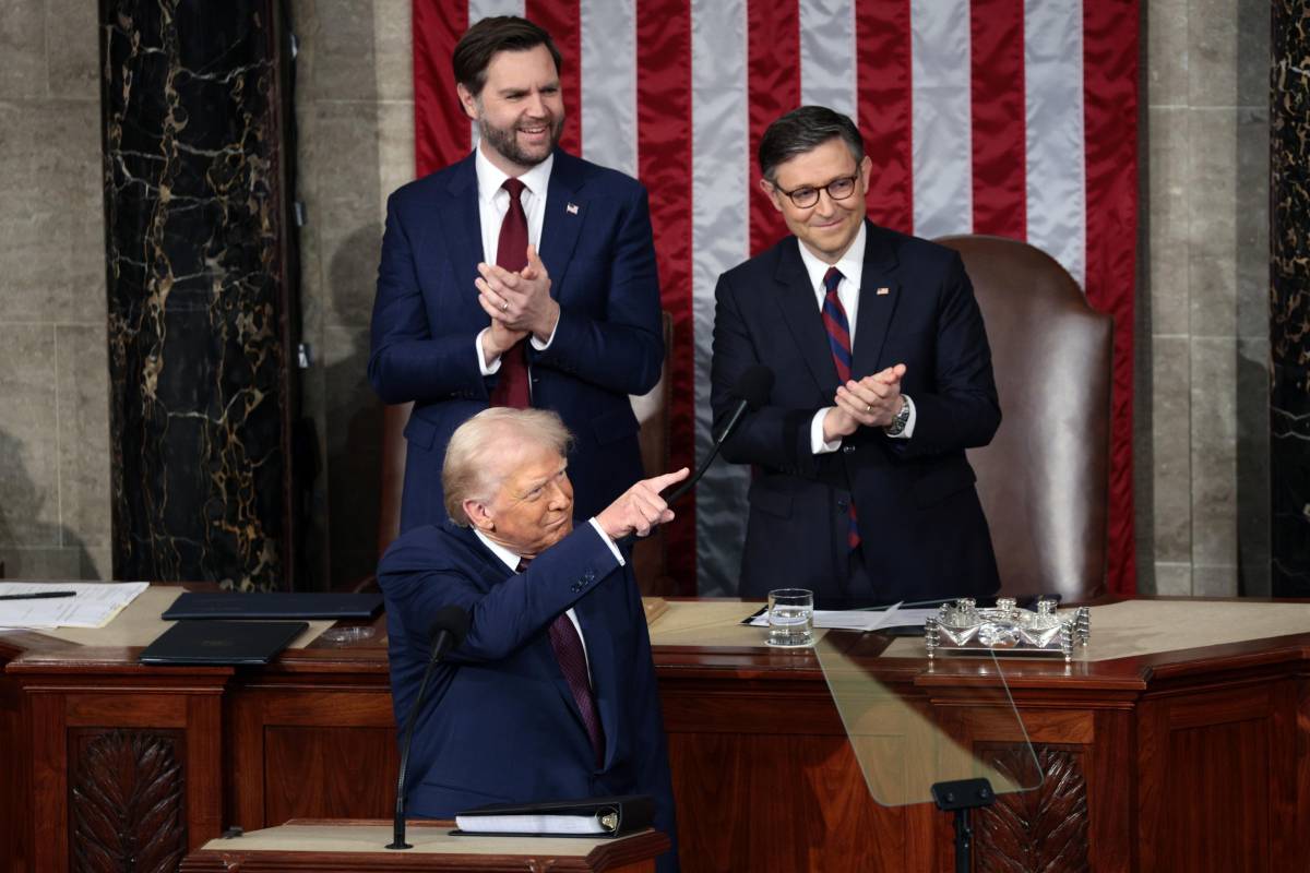 Trump al Congresso: "Zelensky mi ha scritto. La Russia è pronta per la pace". Poi rilancia la sfida all'Ue